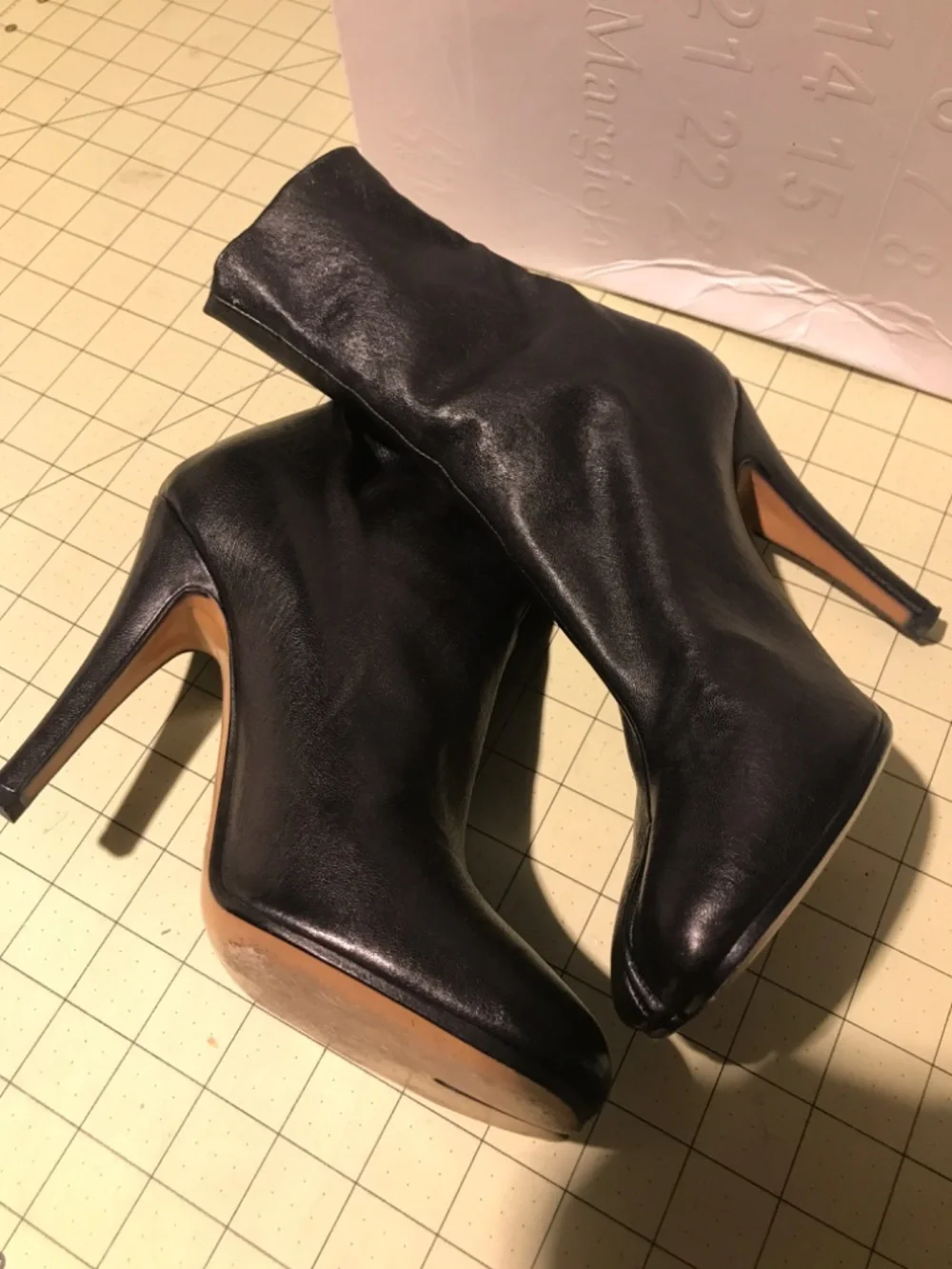 Maison Martin margiela tabi  boots black lamb leather 37.5 excellent